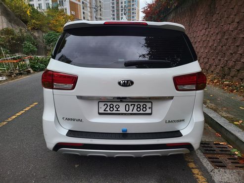 Kia Carnival 9-seater Noblesse — пробег 128 300 км — фото 4 из 5