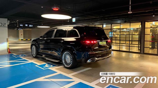 Mercedes-Benz GLS-Class Maybach GLS600 4MATIC — пробег 6 500 км — фото 3 из 5