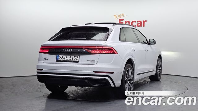 Audi Q8 55 TFSI Quattro Premium — пробег 124 594 км — фото 2 из 5