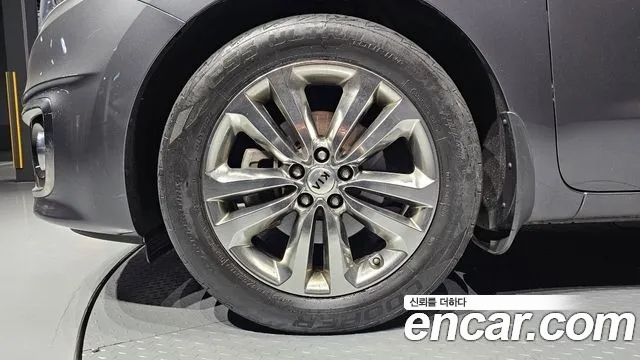 Kia Carnival 7-seater Limousine VIP — пробег 98 004 км — фото 5 из 5