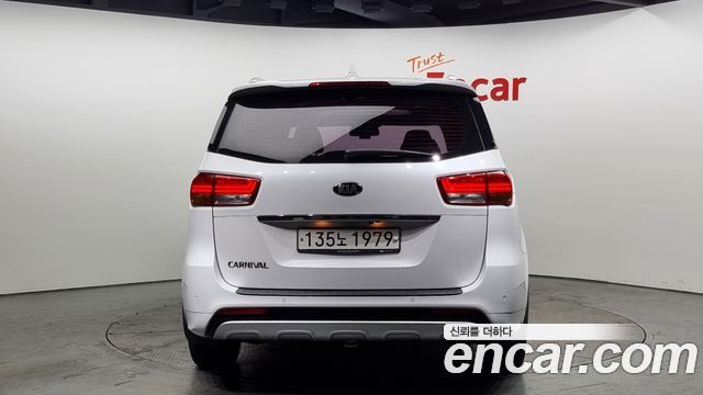 Kia Carnival 9-seater Prestige — пробег 160 709 км — фото 4 из 5