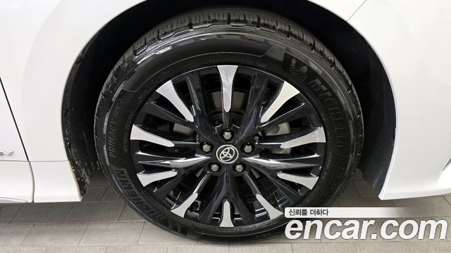 Toyota Alphard из Кореи Encar