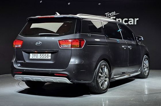 Kia Carnival 9-seater Prestige — пробег 95 203 км — фото 2 из 5