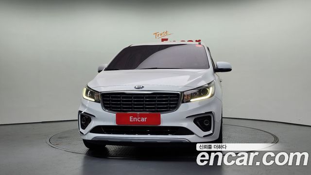 Kia Carnival 9-Seater Luxury — пробег 120 165 км — фото 3 из 5