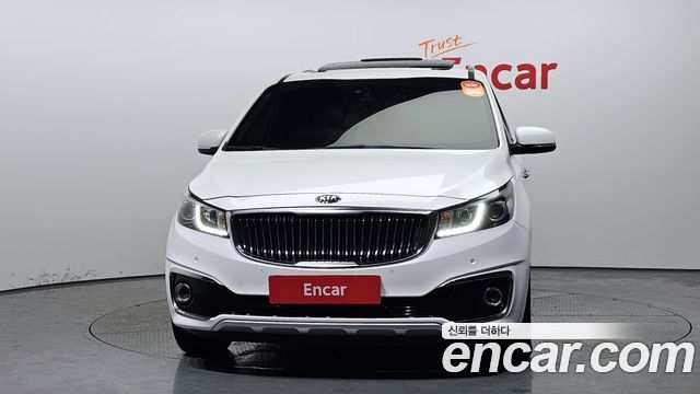 Kia Carnival 7-seater Limousine VIP — пробег 84 950 км — фото 3 из 5