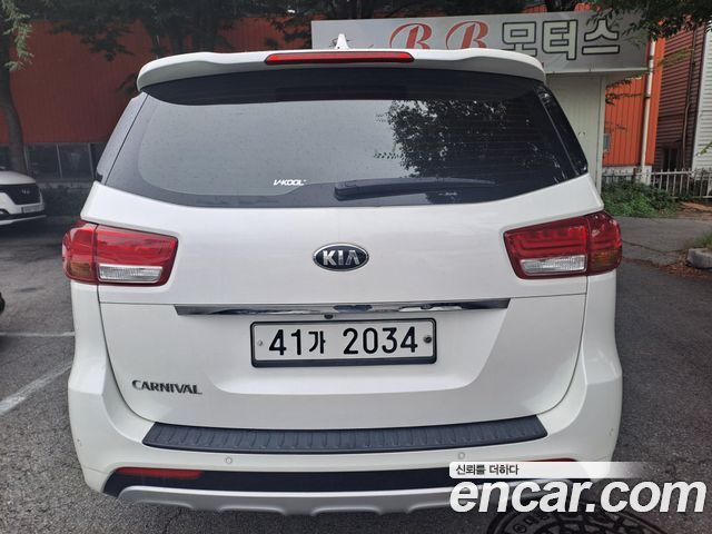 Kia Carnival 9-seater Noblesse — пробег 61 279 км — фото 3 из 5
