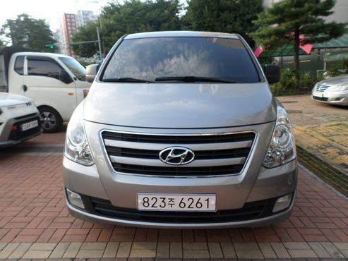 Hyundai Starex Van 5-Seater Modern — пробег 176 496 км — фото 1 из 5