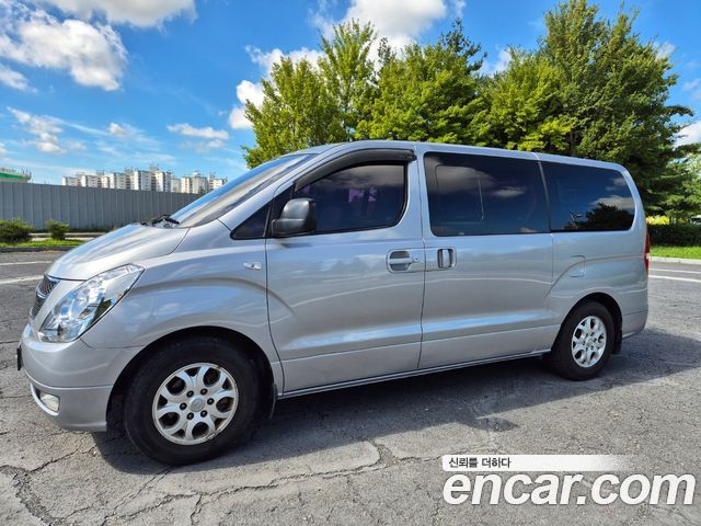 Hyundai Starex 5-Seater VAN CVX Luxury — пробег 201 929 км — фото 2 из 5