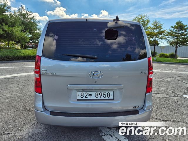 Hyundai Starex 5-Seater VAN CVX Luxury — пробег 201 929 км — фото 4 из 5