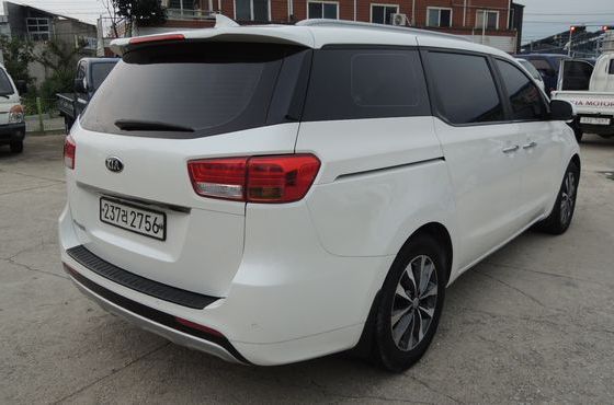 Kia Carnival 9-seater Luxury — пробег 248 311 км — фото 4 из 5