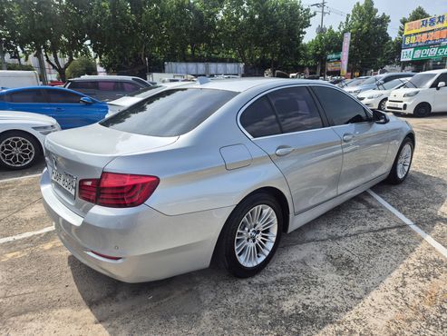 BMW 5-Series 520d xDrive — пробег 191 000 км — фото 2 из 5