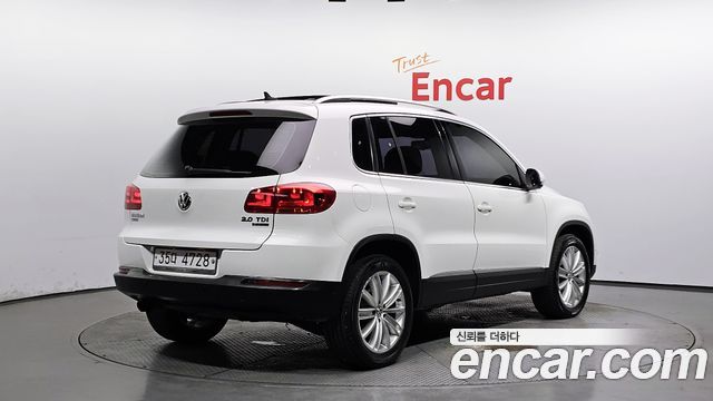 Volkswagen Tiguan 2.0 TDI  Premium 5N — пробег 156 903 км — фото 2 из 5