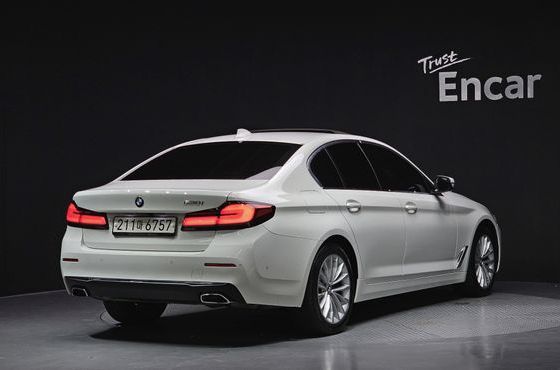 BMW 5-Series 530i Luxury — пробег 48 227 км — фото 2 из 5