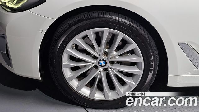 BMW 5-Series 530i Luxury — пробег 48 227 км — фото 5 из 5
