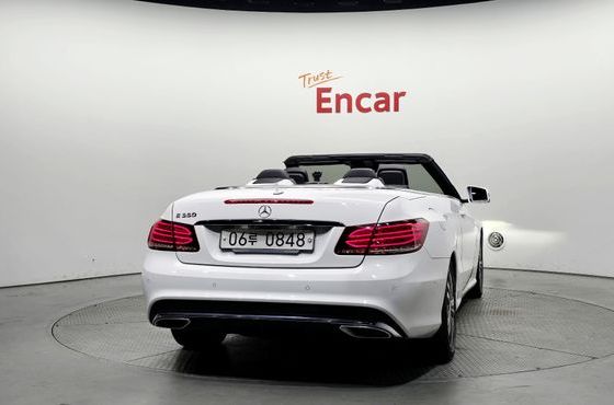Mercedes-Benz E-Class E200 Cabriolet — пробег 130 423 км — фото 4 из 5