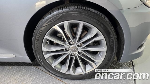 Hyundai Genesis из Кореи Encar