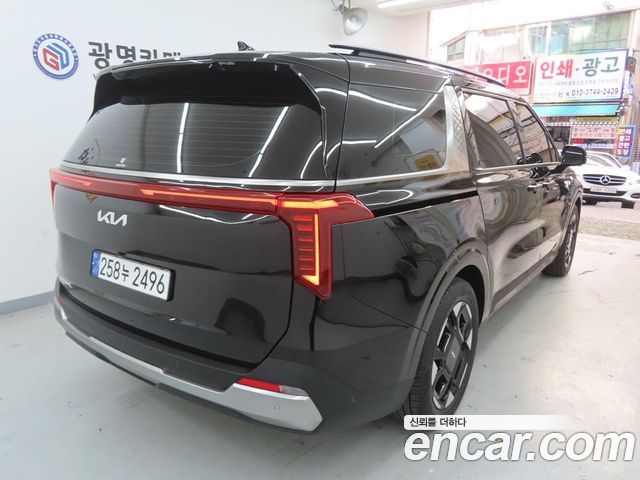 Kia Carnival Gasoline 7-Seater Signature — пробег 10 000 км — фото 3 из 5