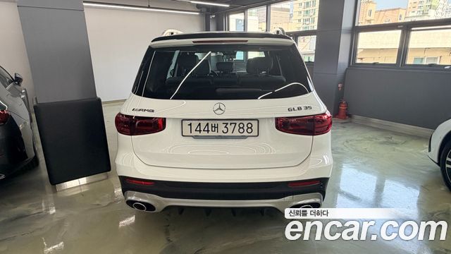 Mercedes-Benz GLB-Class AMG GLB35 4MATIC — пробег 14 км — фото 2 из 5