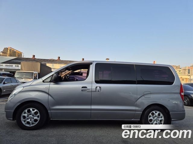 Hyundai Starex 5-Seater VAN CVX Luxury — пробег 189 892 км — фото 3 из 5