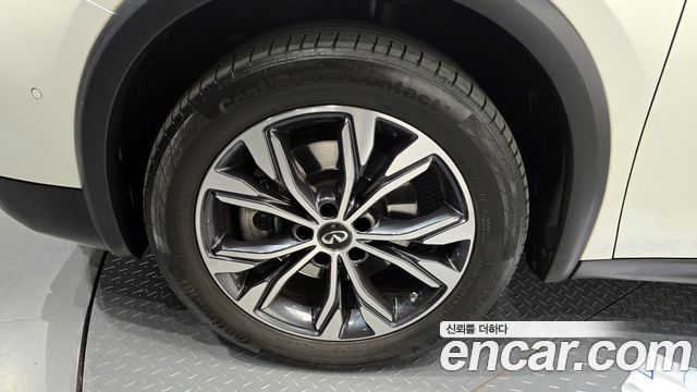 Infiniti QX30 из Кореи Encar