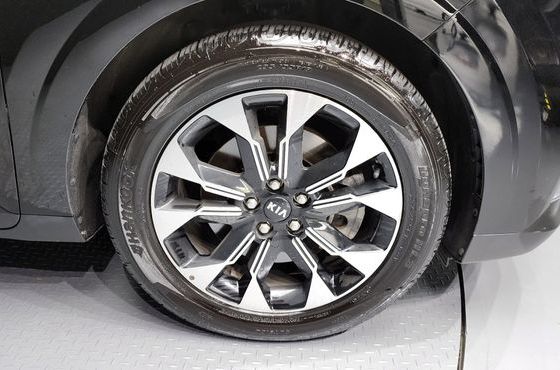 Kia Carnival Gasoline 9-Seater Signature — пробег 40 427 км — фото 5 из 5