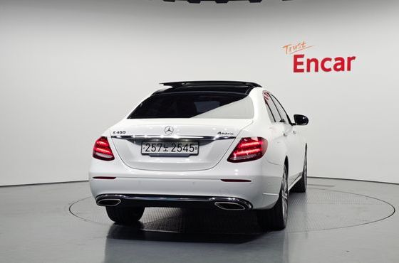 Mercedes-Benz E-Class E450 4MATIC Exclusive — пробег 59 106 км — фото 4 из 5