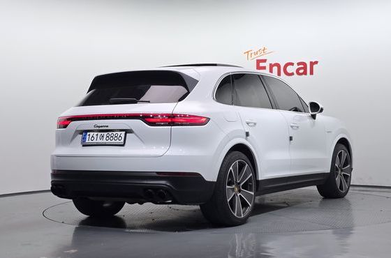Porsche Cayenne 3.0 E-Hybrid — пробег 83 713 км — фото 2 из 5