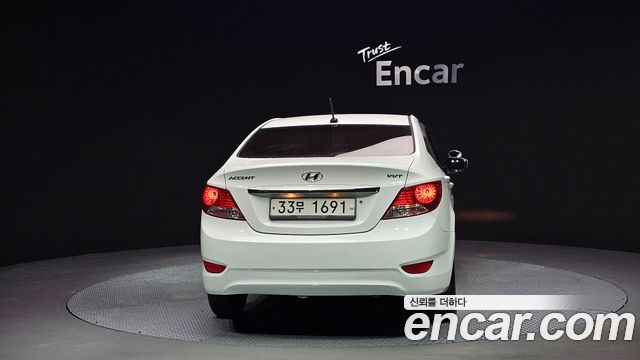 Hyundai Accent 1.4 VVT Premier — пробег 110 056 км — фото 4 из 5
