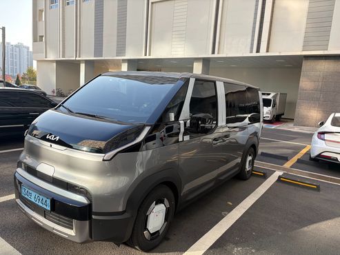 Kia PV5 Passenger 5 Seater Plus — пробег 524 км — фото 2 из 5
