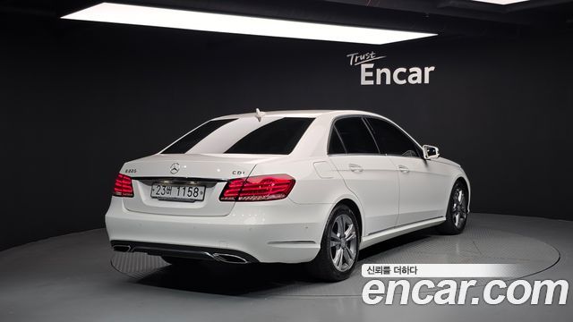 Mercedes-Benz E-Class из Кореи Encar