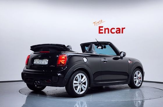 Mini Cooper Convertible JCW 3rd — пробег 108 373 км — фото 2 из 5