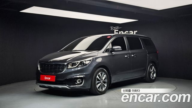 Kia Carnival 9-seater Luxury — пробег 240 161 км — фото 1 из 5