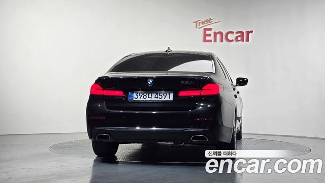 BMW 5-Series 520i Luxury — пробег 105 538 км — фото 4 из 5