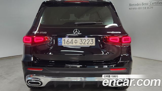 Mercedes-Benz GLB-Class GLB250 4MATIC — пробег 17 700 км — фото 4 из 5