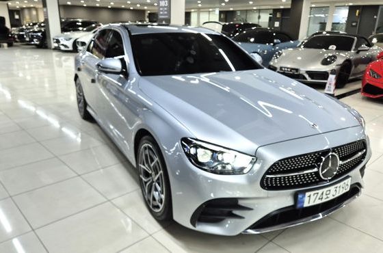 Mercedes-Benz E-Class E220d 4MATIC AMG Line — пробег 29 320 км — фото 2 из 5