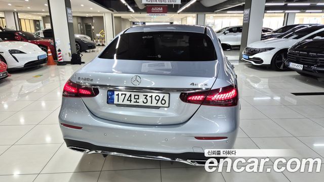 Mercedes-Benz E-Class E220d 4MATIC AMG Line — пробег 29 320 км — фото 4 из 5
