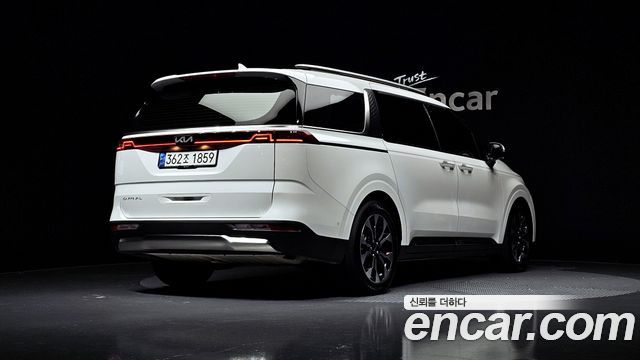 Kia Carnival 9-Seater Signature — пробег 45 178 км — фото 2 из 5