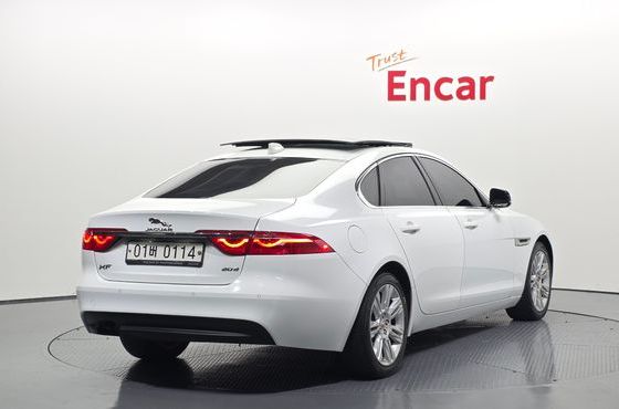 Jaguar XF 20d Portfolio — пробег 108 543 км — фото 2 из 5