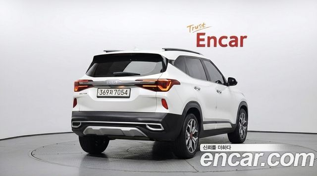 Kia Seltos из Кореи Encar
