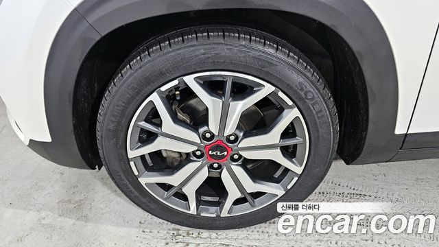 Kia Seltos из Кореи Encar