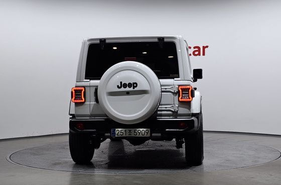 Jeep Wrangler 2.0 Overland Power Top 4Door — пробег 47 869 км — фото 4 из 5