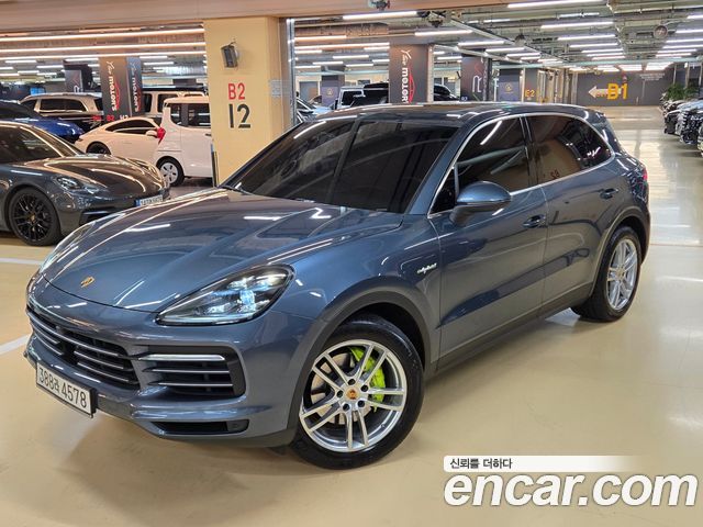 Porsche Cayenne 3.0 E-Hybrid — пробег 35 854 км — фото 1 из 5