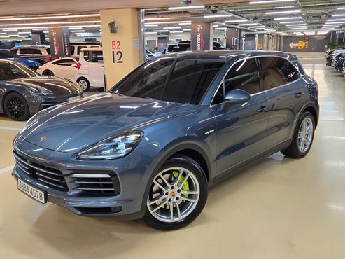 Porsche Cayenne 3.0 E-Hybrid — пробег 35 854 км — фото 1 из 5