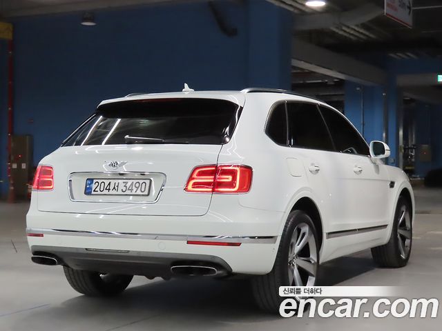 Bentley Bentayga 6.0 W12 — пробег 86 400 км — фото 4 из 5