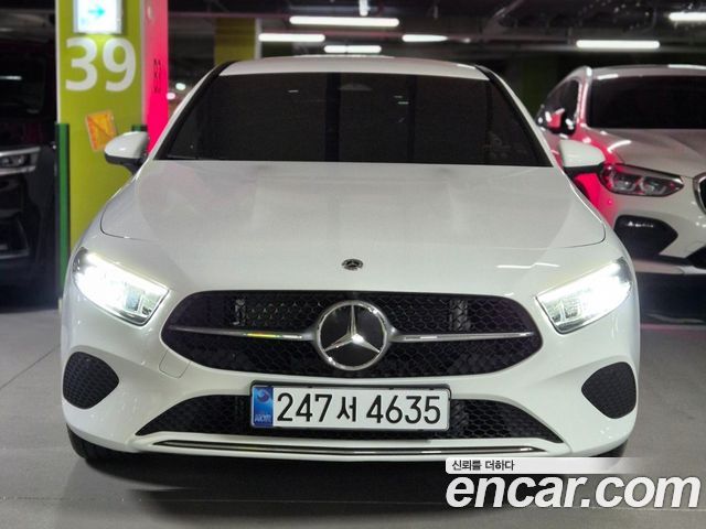 Mercedes-Benz A-Class A220 Sedan — пробег 421 км — фото 1 из 5