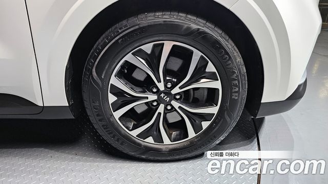 Kia Carnival 9-Seater Prestige — пробег 88 729 км — фото 5 из 5
