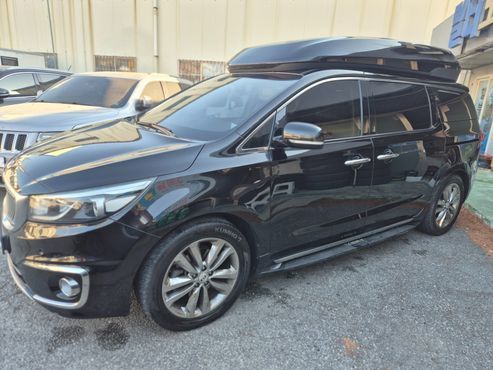 Kia Carnival 9-seater Hi-Limousine Prestige — пробег 290 000 км — фото 3 из 5