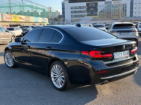 BMW 5-Series 530i Luxury — пробег 35 700 км — фото 5 из 5