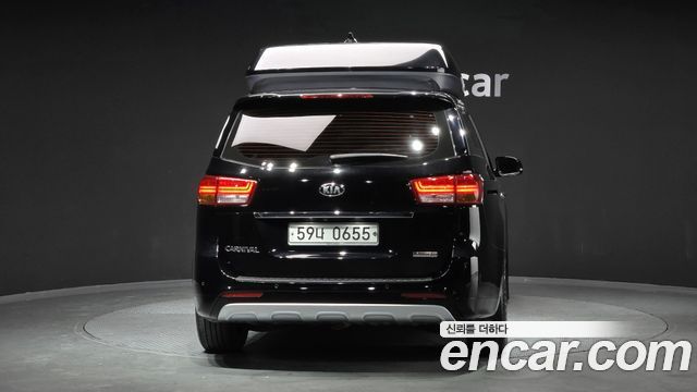 Kia Carnival из Кореи Encar