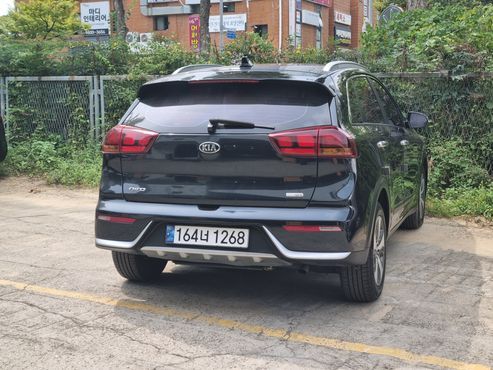 Kia Niro Luxury — пробег 170 000 км — фото 2 из 5